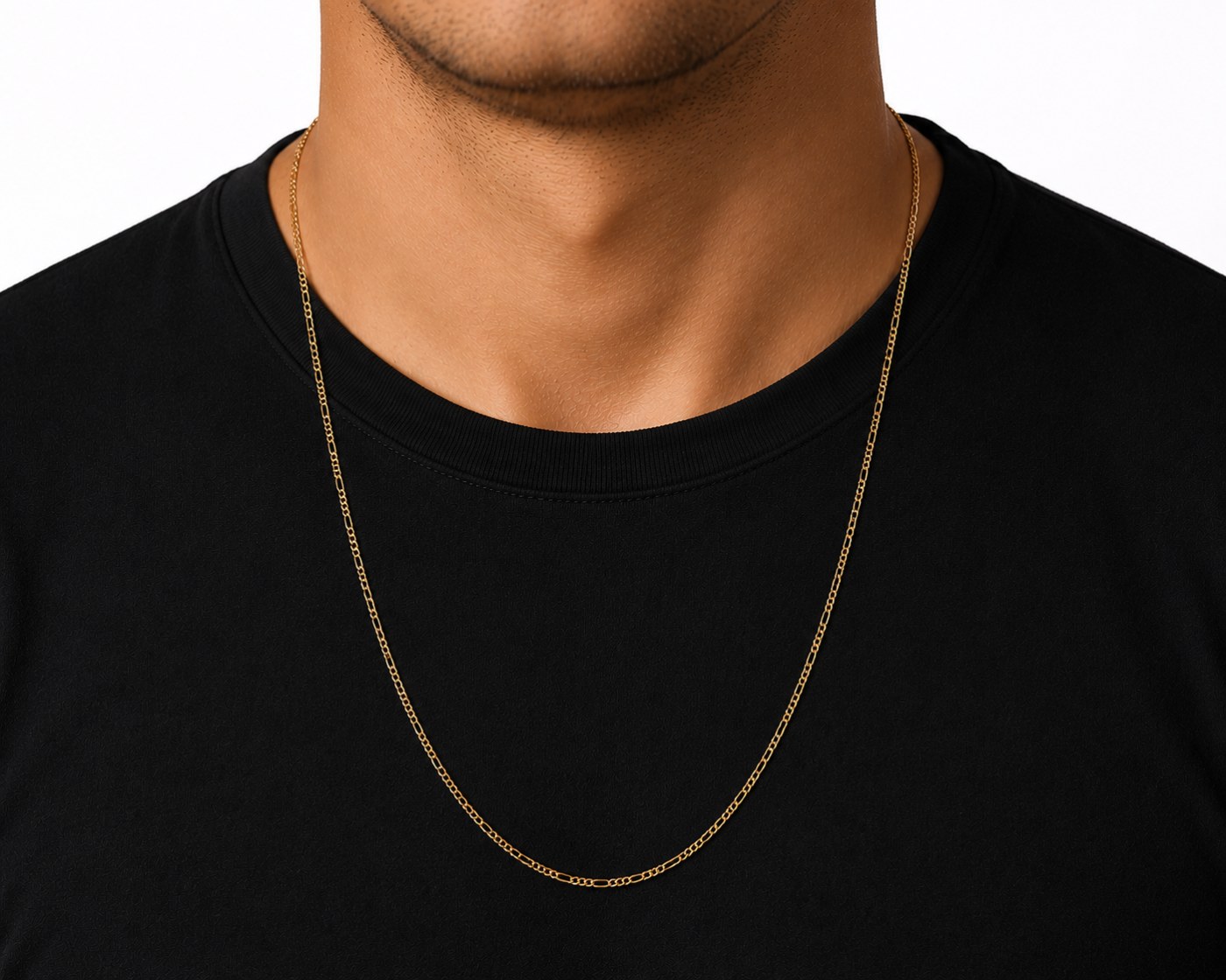 Cadena Cartier 3.1.3 2mm puesta en el cuello